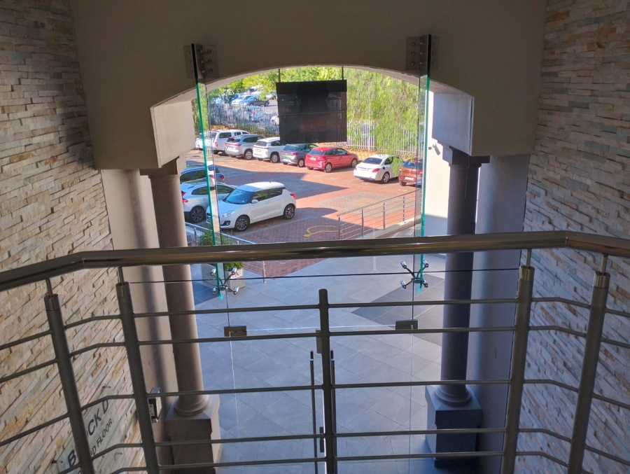 To Let commercial Property for Rent in Rosenpark Western Cape